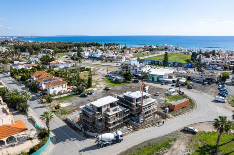 4 Bedroom House for Sale in Oroklini, Larnaca District