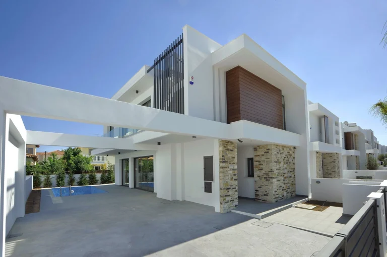 4 Bedroom House for Sale in Livadia Larnakas, Larnaca District
