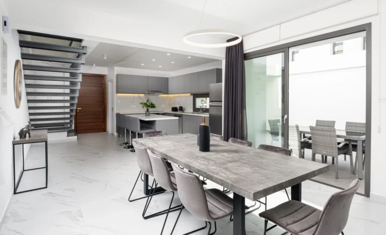 5 Bedroom House for Sale in Livadia Larnakas, Larnaca District