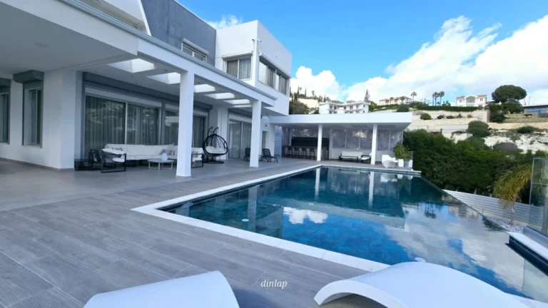 4 Bedroom House for Sale in Agios Tychonas, Limassol District