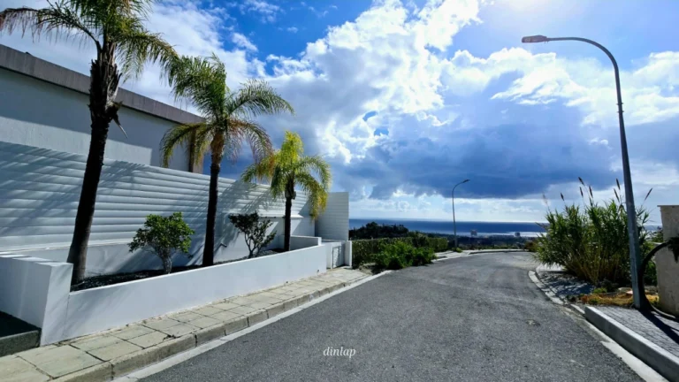 4 Bedroom House for Sale in Agios Tychonas, Limassol District