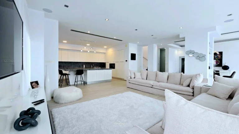 4 Bedroom House for Sale in Agios Tychonas, Limassol District