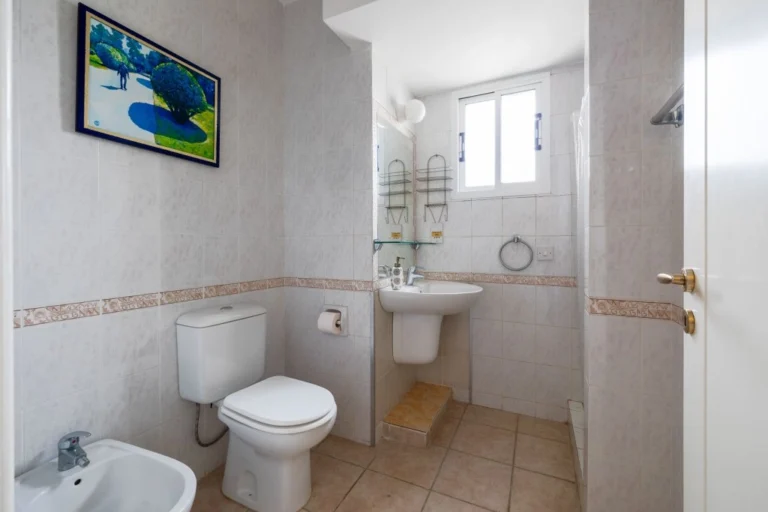 3 Bedroom House for Sale in Tombs Of the Kings, Paphos District