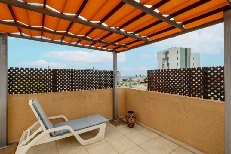 3 Bedroom House for Sale in Tombs Of the Kings, Paphos District