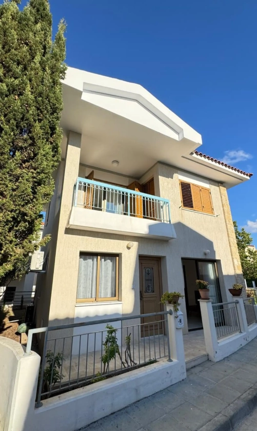 Cheap Houses and Villas for Sale Paphos up to 400000 euro