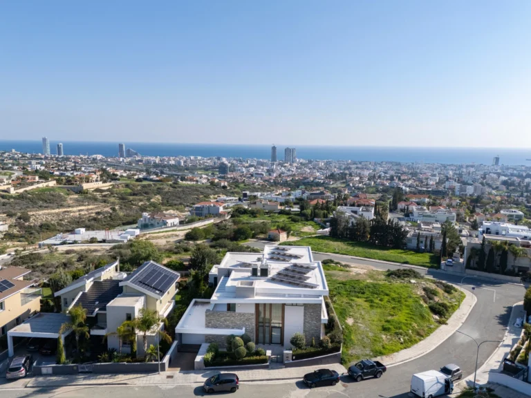 6+ Bedroom House for Sale in Germasogeia, Limassol District