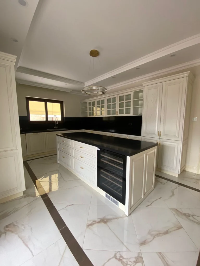 6+ Bedroom House for Sale in Limassol District