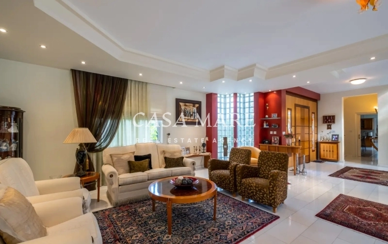 4 Bedroom House for Sale