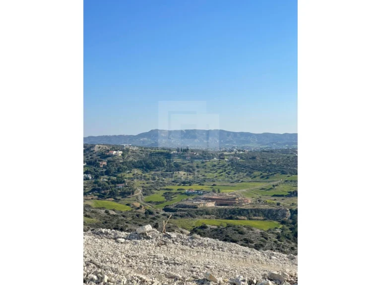 4,500m² Plot for Sale in Agios Tychonas, Limassol District