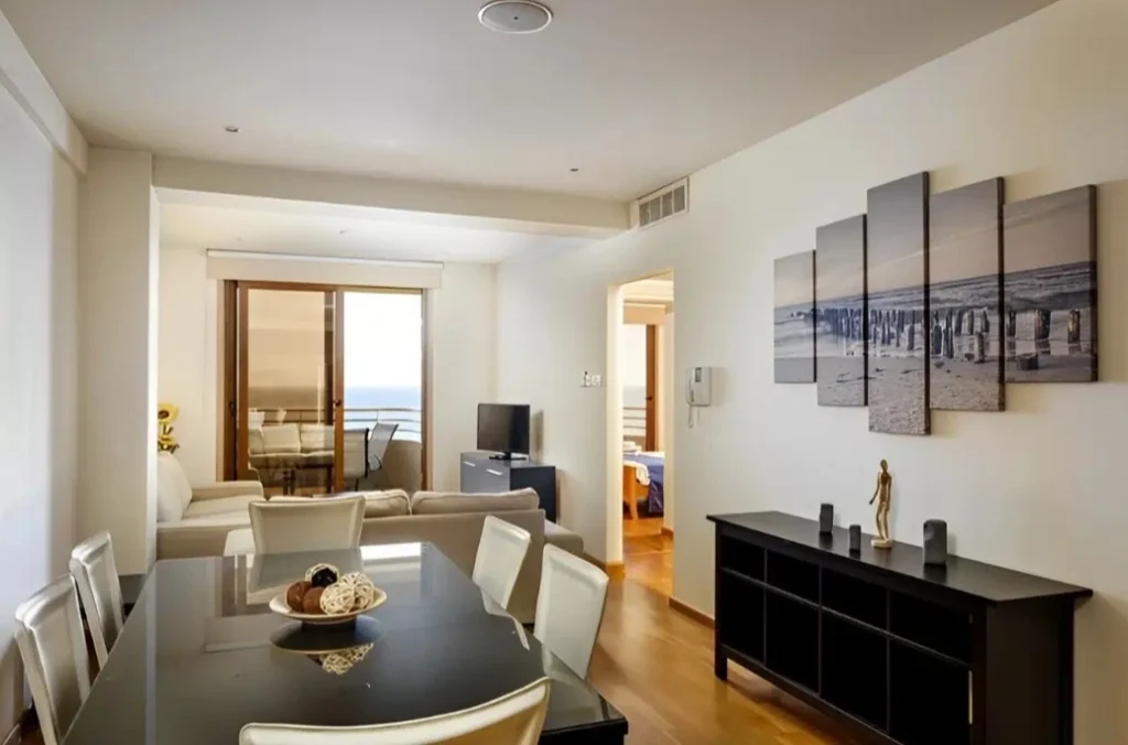 2 Bedroom Apartment for Sale in Larnaca – Finikoudes