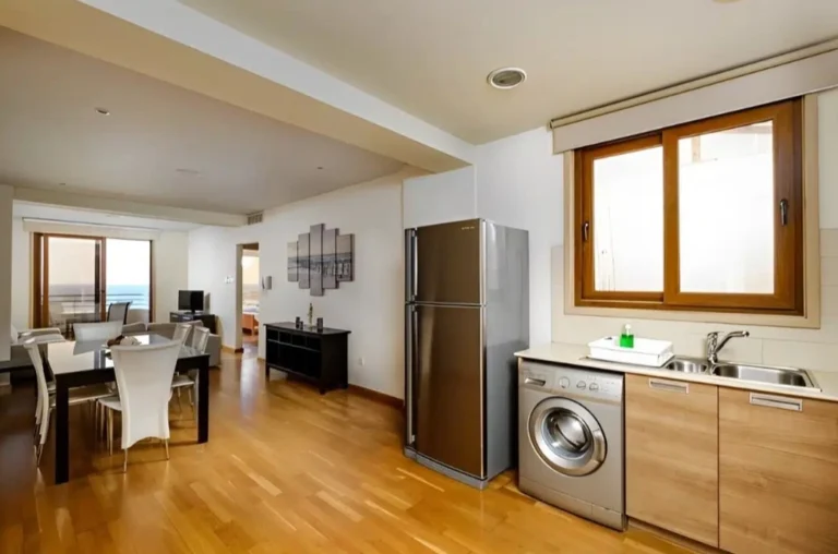 2 Bedroom Apartment for Sale in Larnaca – Finikoudes