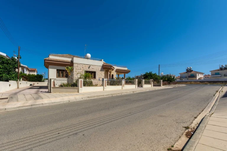 3 Bedroom House for Sale in Paralimni, Famagusta District