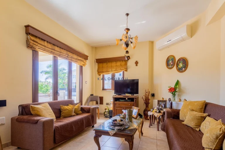 Cheap Houses and Villas for Sale Famagusta up to 500000 euro
