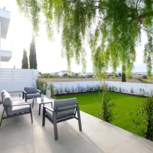 5 Bedroom House for Sale in Dromolaxia, Larnaca District