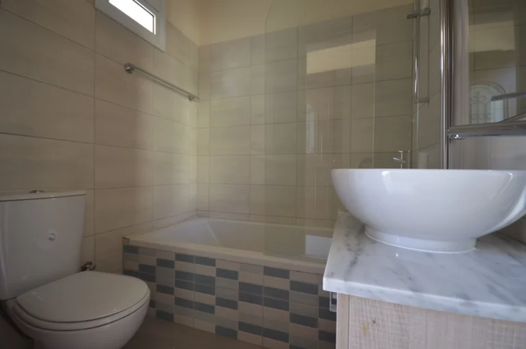 3 Bedroom House for Sale in Tombs Of the Kings, Paphos District