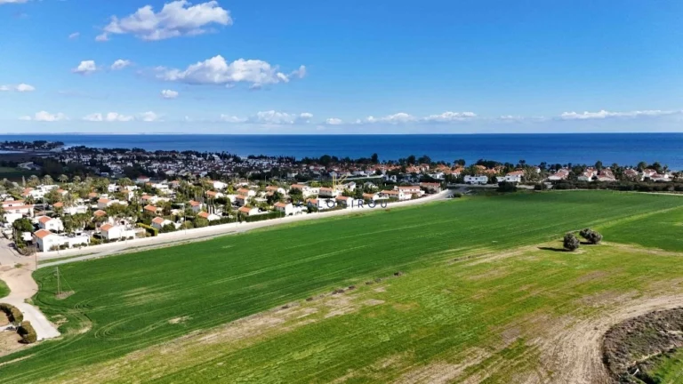 4 Bedroom House for Sale in Pervolia Larnacas