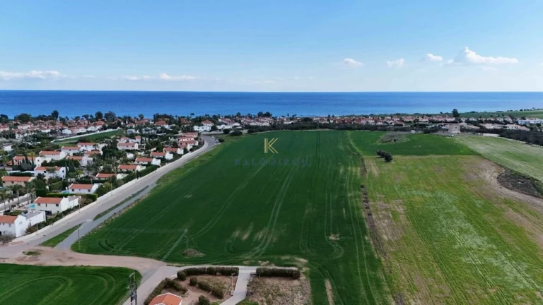 4 Bedroom House for Sale in Pervolia Larnacas