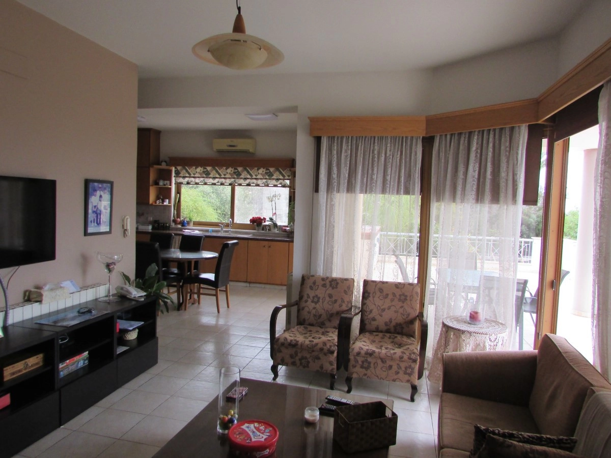 5 Bedroom House for Sale in Paniotis, Limassol District