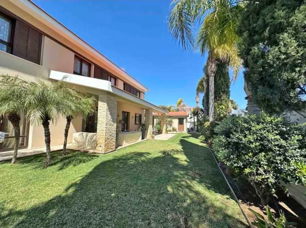 4 Bedroom House for Sale in Agios Vasileios, Nicosia District