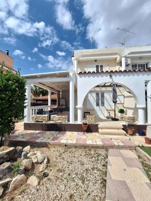 Cheap Houses and Villas for Sale Larnaca up to 400000 euro