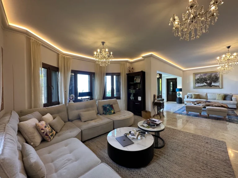 5 Bedroom House for Sale in Agios Tychonas, Limassol District