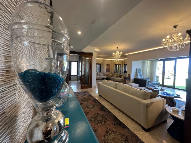 5 Bedroom House for Sale in Agios Tychonas, Limassol District