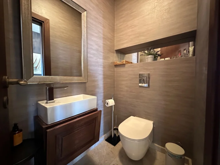 5 Bedroom House for Sale in Agios Tychonas, Limassol District