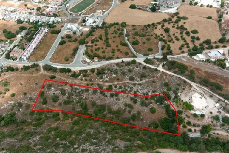 100,406m² Plot for Sale in Paphos – Anavargos