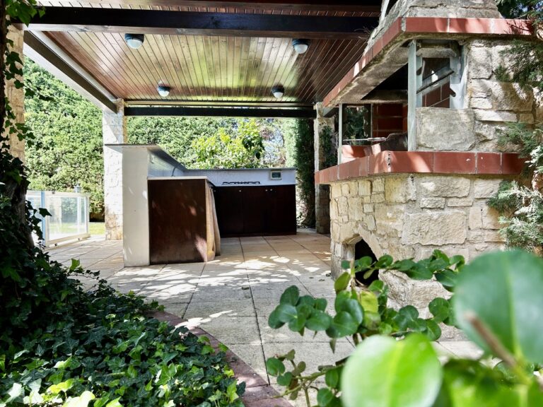 5 Bedroom House for Sale in Souni, Limassol District