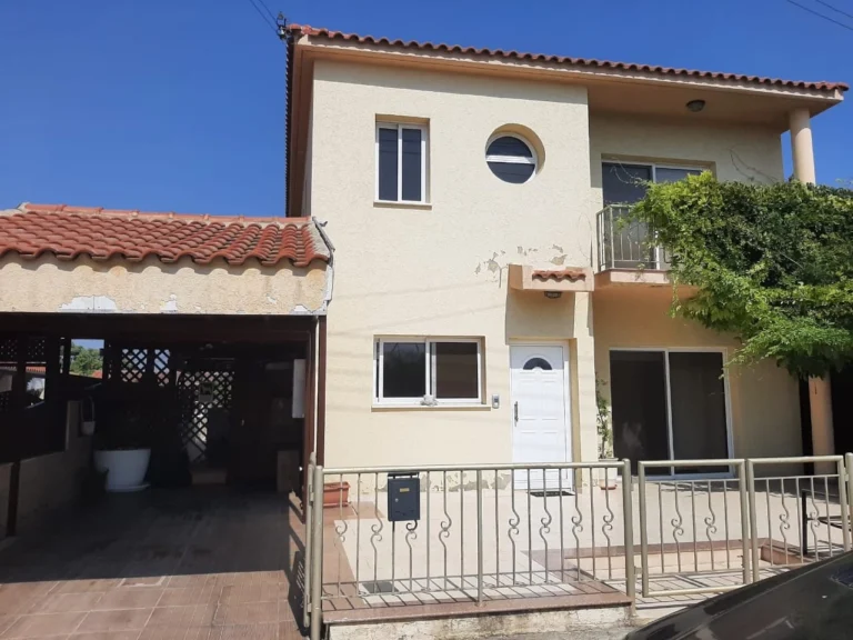 3 Bedroom House for Sale in Asomatos, Limassol District
