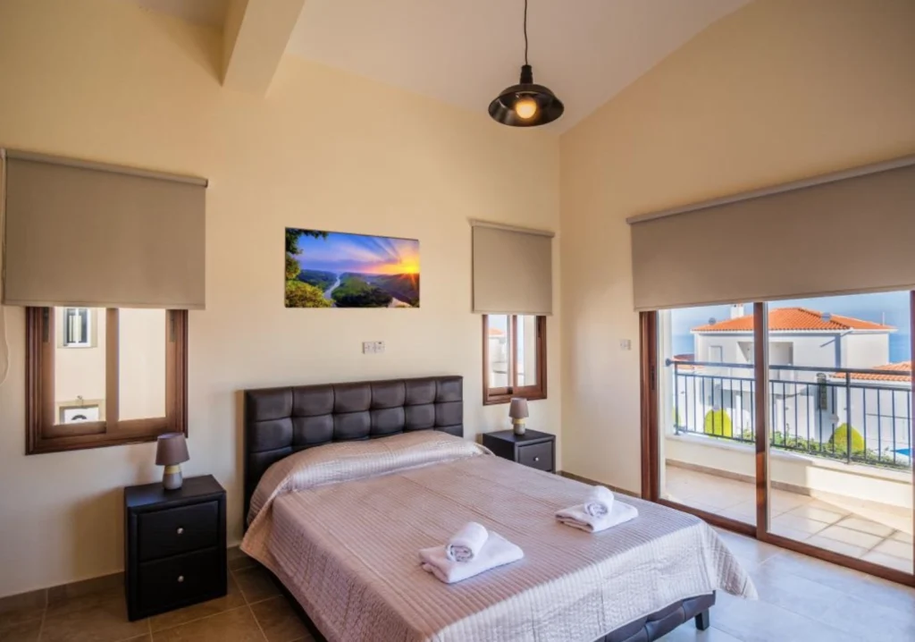 3 Bedroom House for Sale in Neo Chorio Pafou, Paphos District