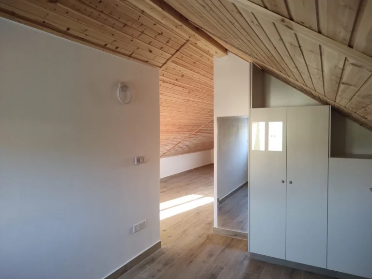 5 Bedroom House for Sale in Palodeia, Limassol District