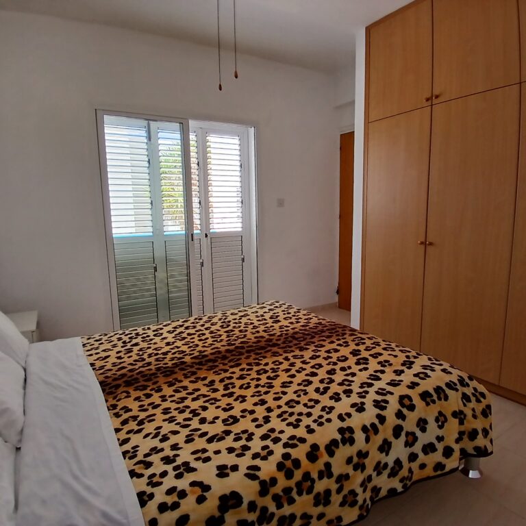 3 Bedroom House for Sale in Paphos – Universal