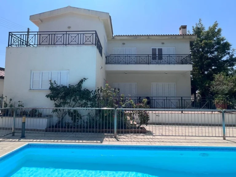 4 Bedroom House for Sale in Parekklisia, Limassol District