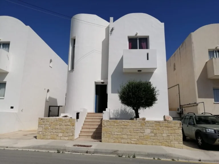 3 Bedroom House for Sale in Agia Marinouda, Paphos District