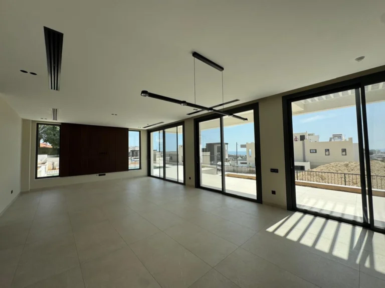 4 Bedroom House for Sale in Limassol – Agios Athanasios