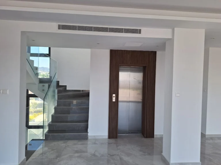 4 Bedroom House for Sale in Parekklisia, Limassol District