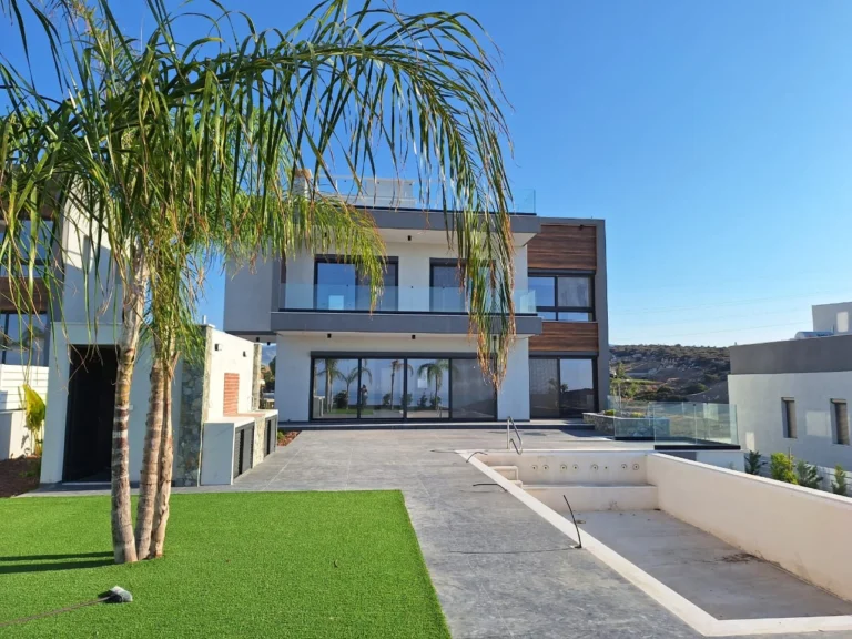 4 Bedroom House for Sale in Parekklisia, Limassol District