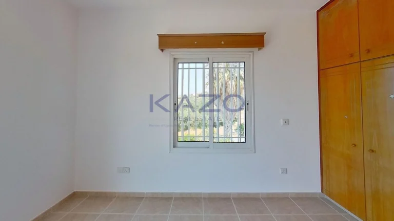 4 Bedroom House for Sale in Nea Dimmata, Paphos District