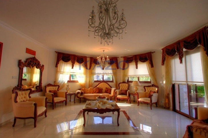 6+ Bedroom House for Sale in Limassol – Agia Fyla