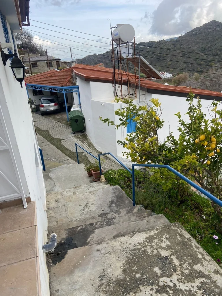200m² Building for Sale in Kalo Chorio Lemesou, Limassol District
