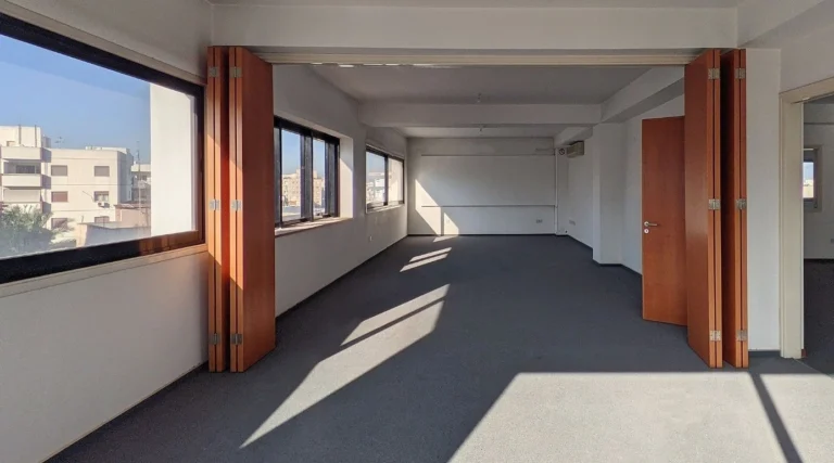 215m² Office for Sale in Nicosia – Lykavitos