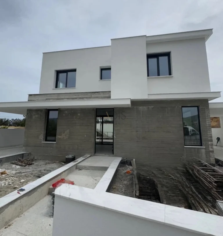 3 Bedroom House for Sale in Parekklisia, Limassol District