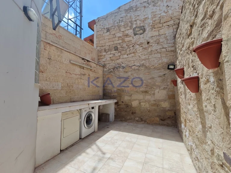 3 Bedroom House for Sale in Limassol – Mesa Geitonia