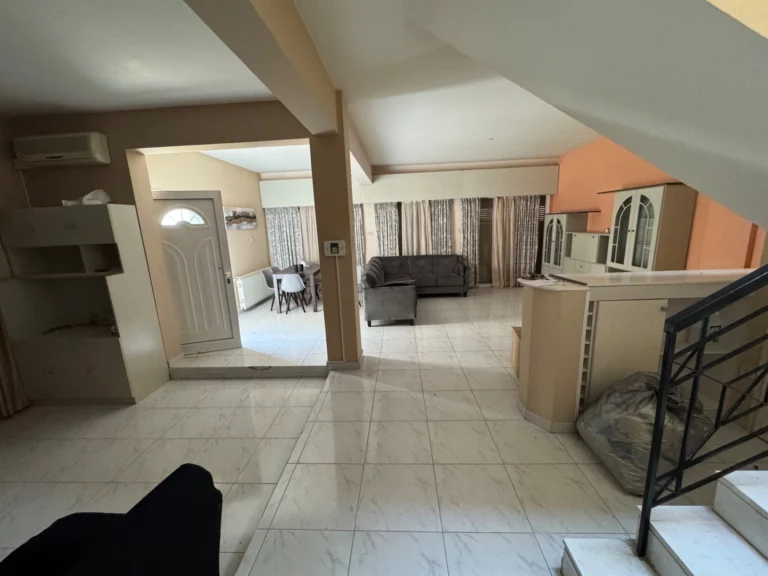 4 Bedroom House for Sale in Limassol – Mesa Geitonia