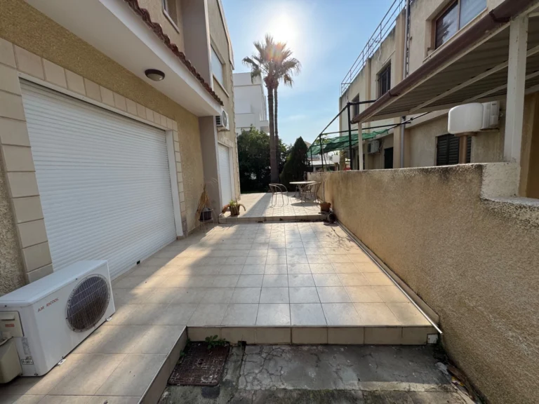 4 Bedroom House for Sale in Limassol – Mesa Geitonia