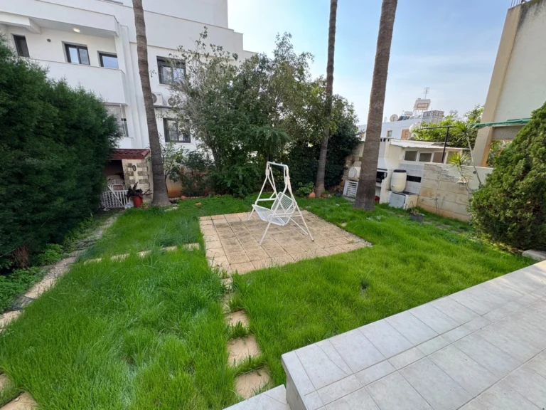 4 Bedroom House for Sale in Limassol – Mesa Geitonia