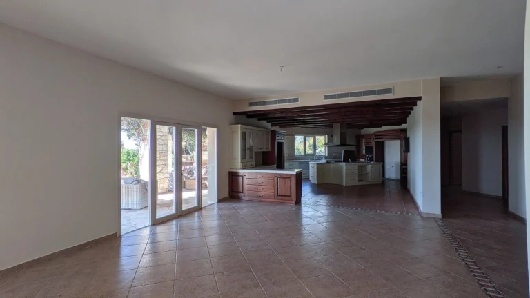 4 Bedroom House for Sale in Anarita, Paphos District