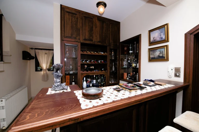 5 Bedroom House for Sale in Mosfiloti, Larnaca District
