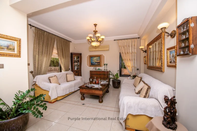 Cheap Houses and Villas for Sale Larnaca up to 900000 euro
